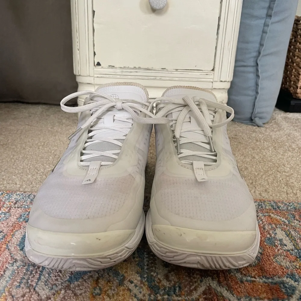 Adidas Avacourt Tennis Court Shoes - Picture 4 of 10